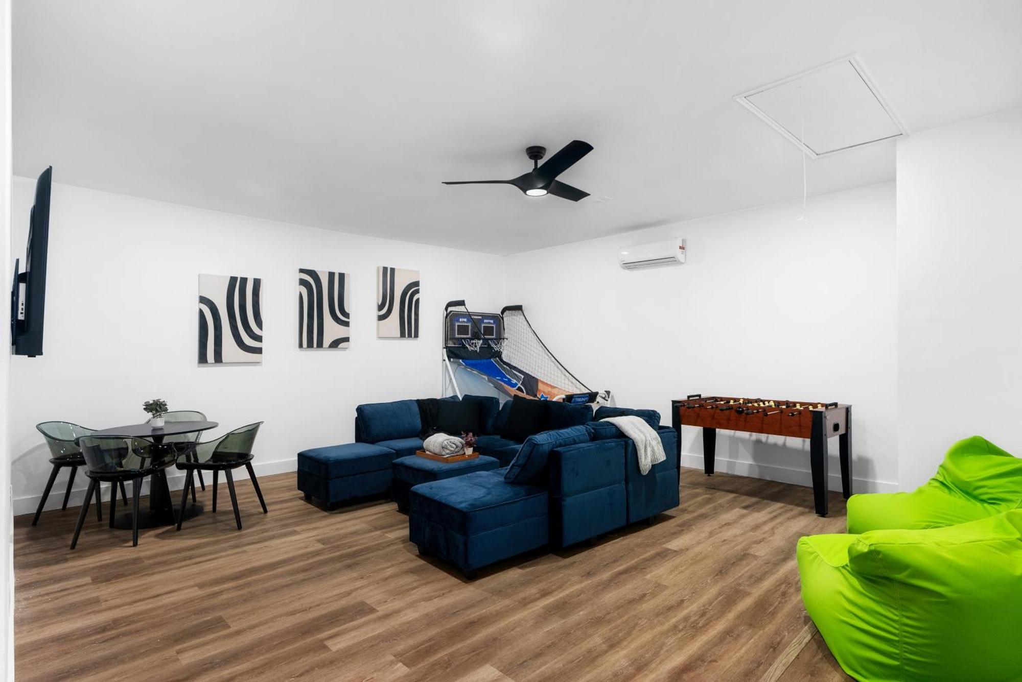 Stunning Family Home With Pool & Hot Tub - Sleeps 17 بفلوغرفيل المظهر الخارجي الصورة